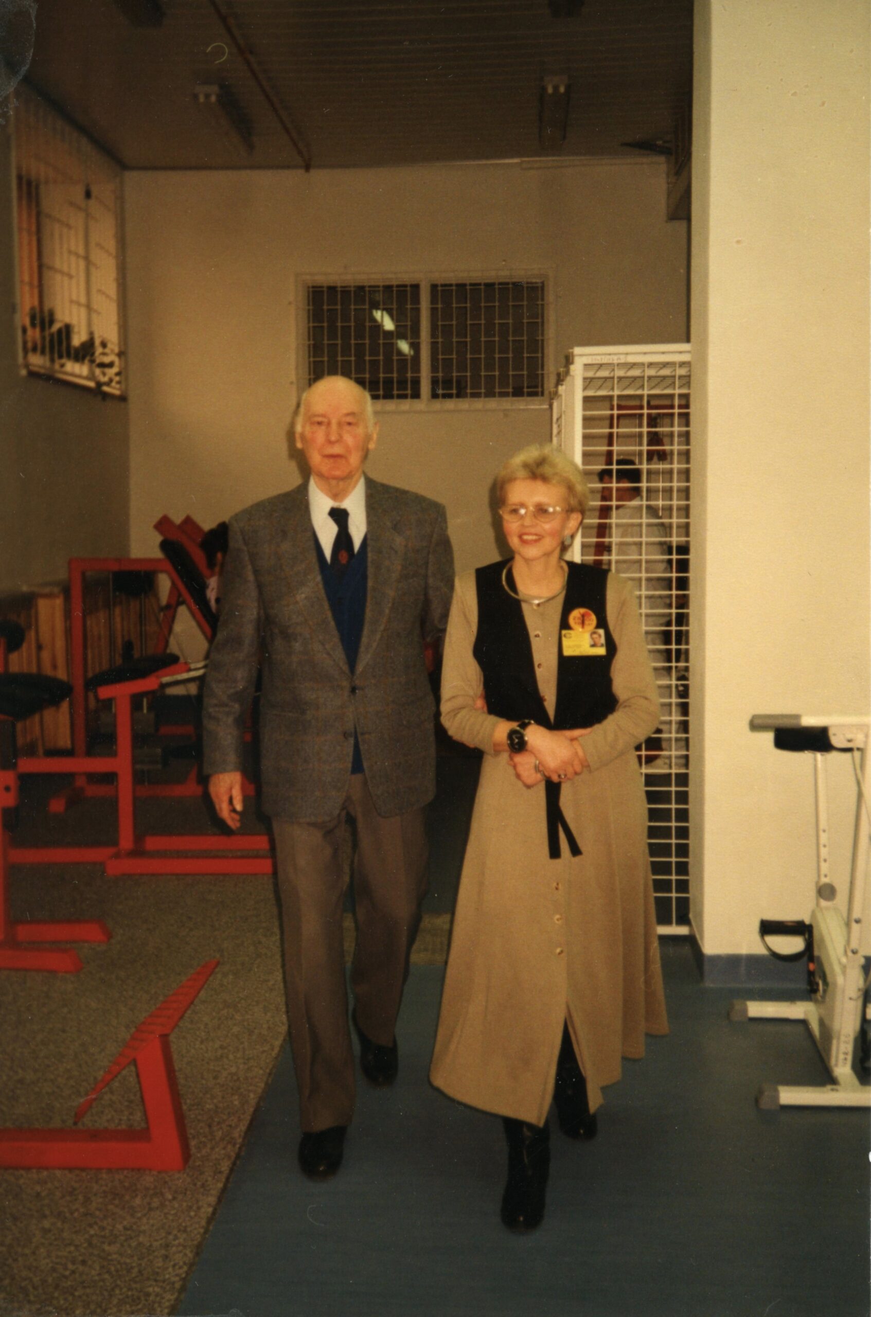 prof Tadeusz Koszarowski Marzena Skalska-Gawor 1995 otwarcie sali gimnas…